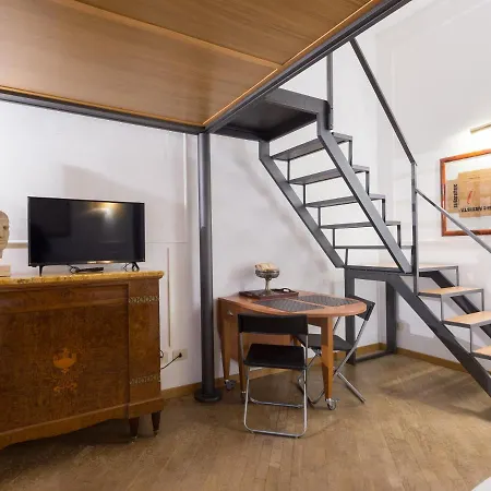 Spanish Steps Frezza Loft Апартаменты